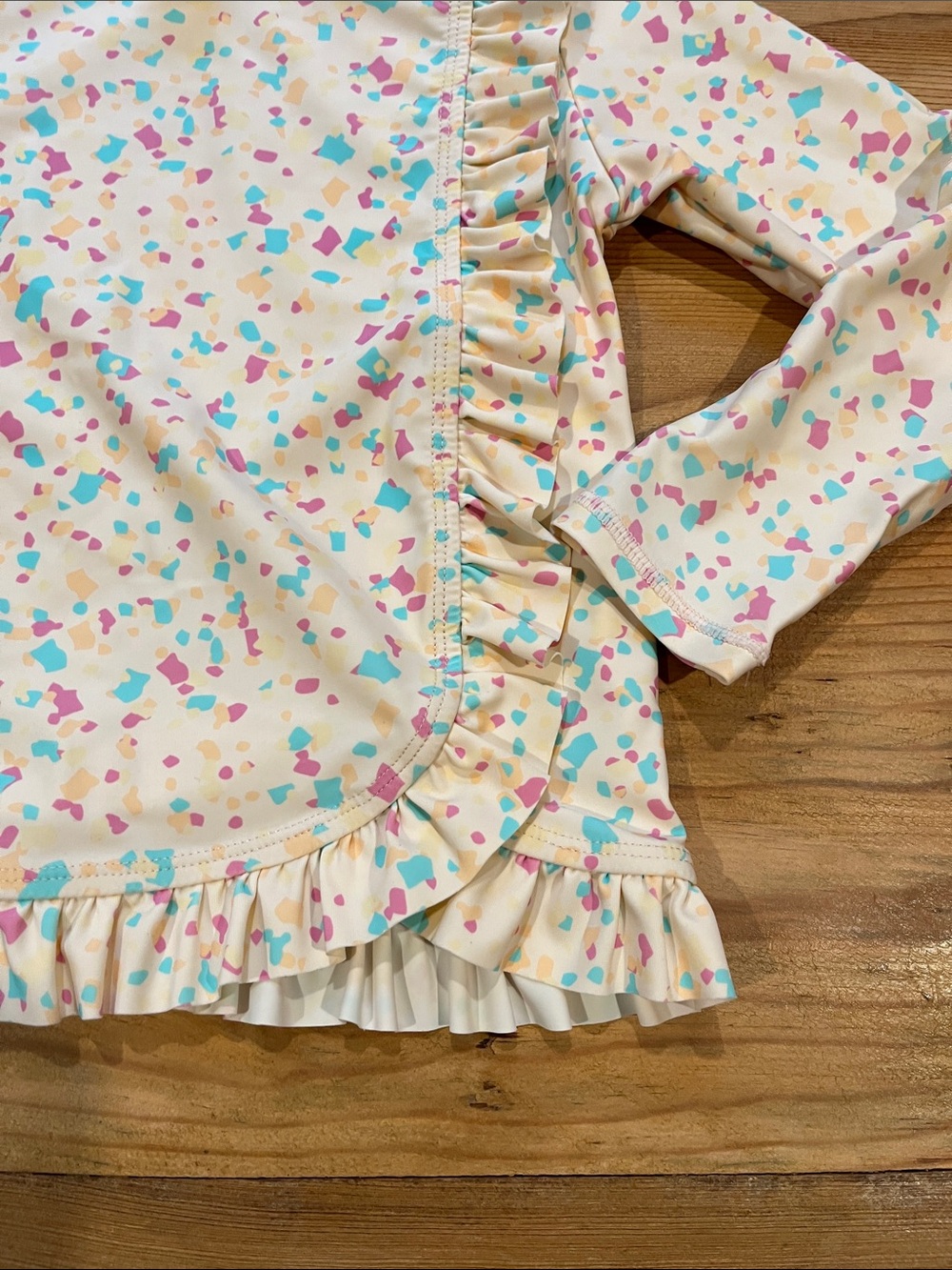 Set/2 RUFFLE BUTTS 4T Cream Confetti Print Ruffled Rash Guard & Bottoms - Picture 2 of 9